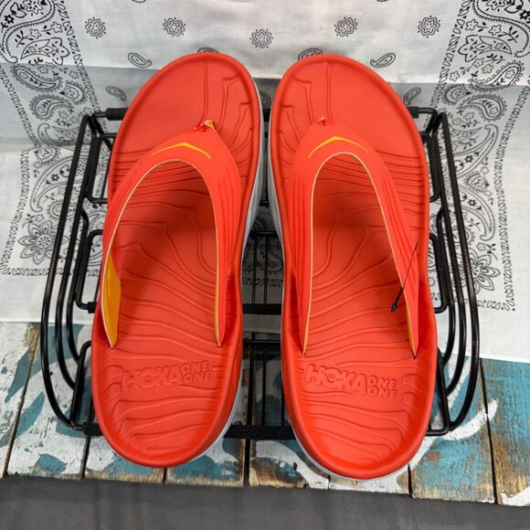 NEW Hoka One One Ora Recovery Flip Flop Sandals Mens Size 11 Bright Orange Shoes